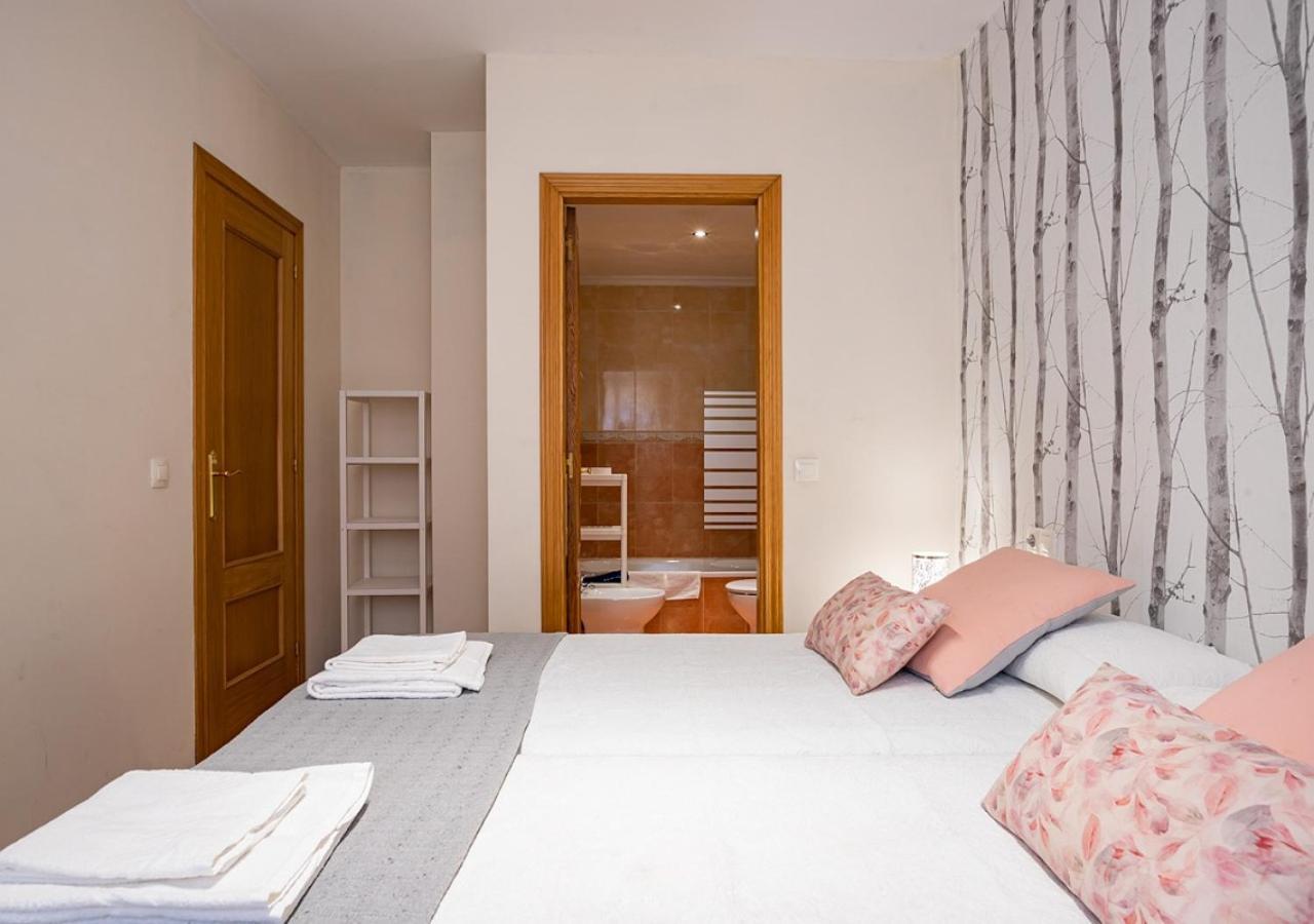Apartamento Centrico Con Wifi Y Parking De Coche Tamano Medio Onís Zewnętrze zdjęcie