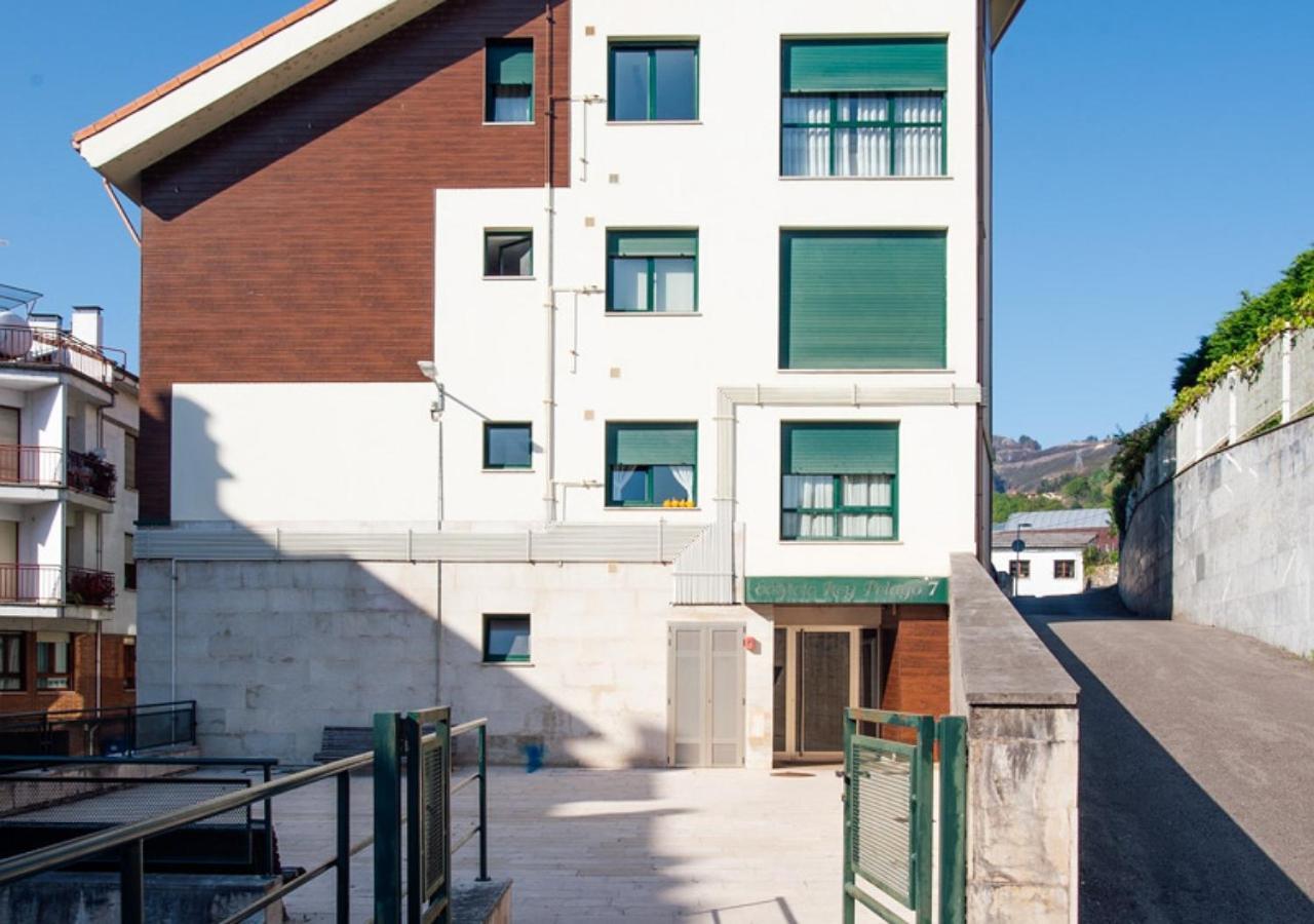 Apartamento Centrico Con Wifi Y Parking De Coche Tamano Medio Onís Zewnętrze zdjęcie